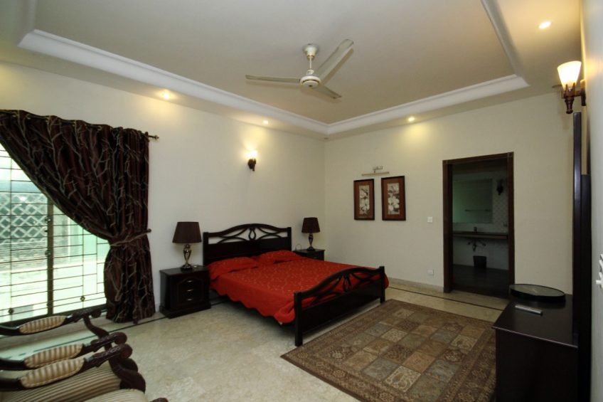 1 kanal fully furnished upper portion available for Rent, DHA Lahore