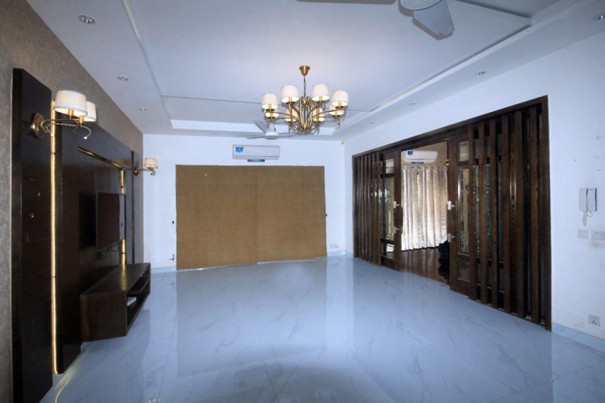 1 Kanal House available for Rent in DHA Phase 4