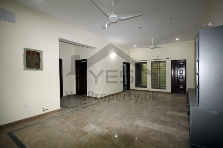 1 kanal upper portion available for rent in DHA phase 1