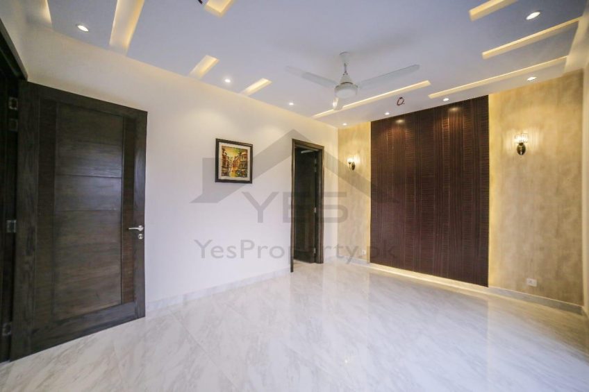 10 Marla Bungalow for Sale in DHA Lahore