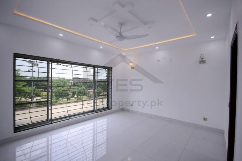 1 Kanal Upper Portion available for Rent in, DHA Lahore