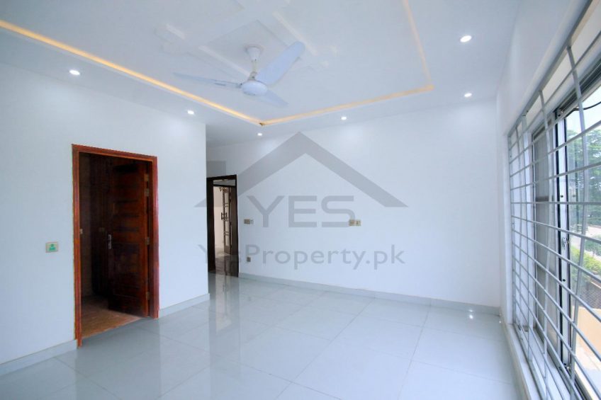 1 Kanal Upper Portion available for Rent in, DHA Lahore