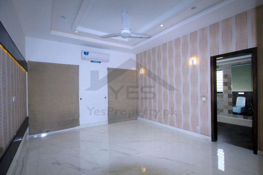 1 Kanal House available for Rent in DHA Phase 4