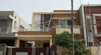 7.5 Marla Self constructed Bungalow in DHA Lahore