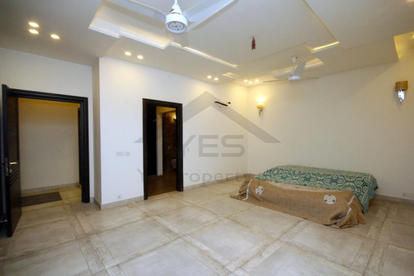 1 Kanal Upper Portion for Rent in Phase 6 – Brand New