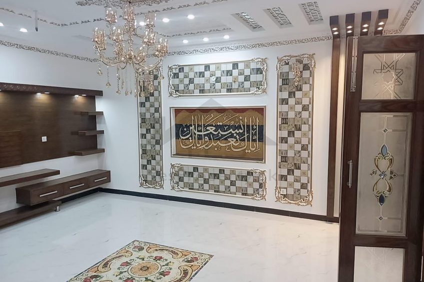 10 Marla House for sale in DHA Rehbar