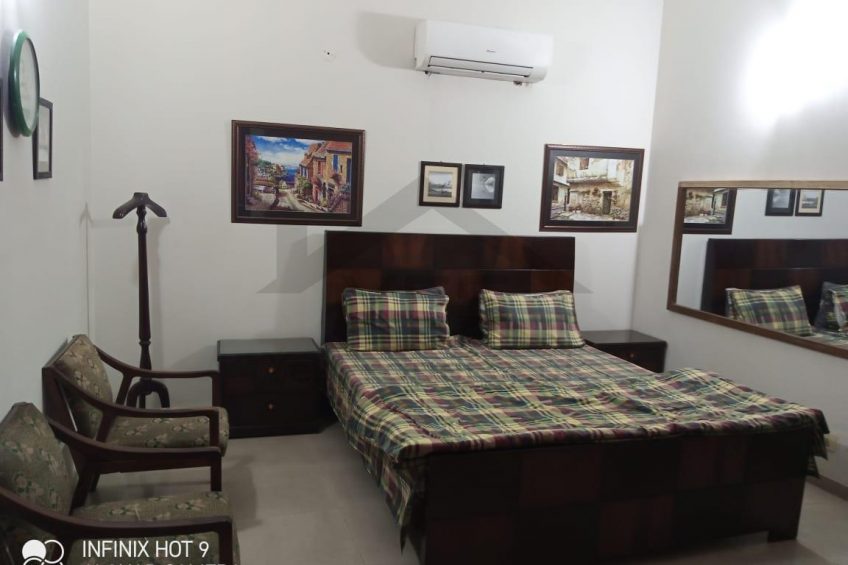 10 MARLA FURNISHED HOUSE FOR RENT IN DHA PHASE 8