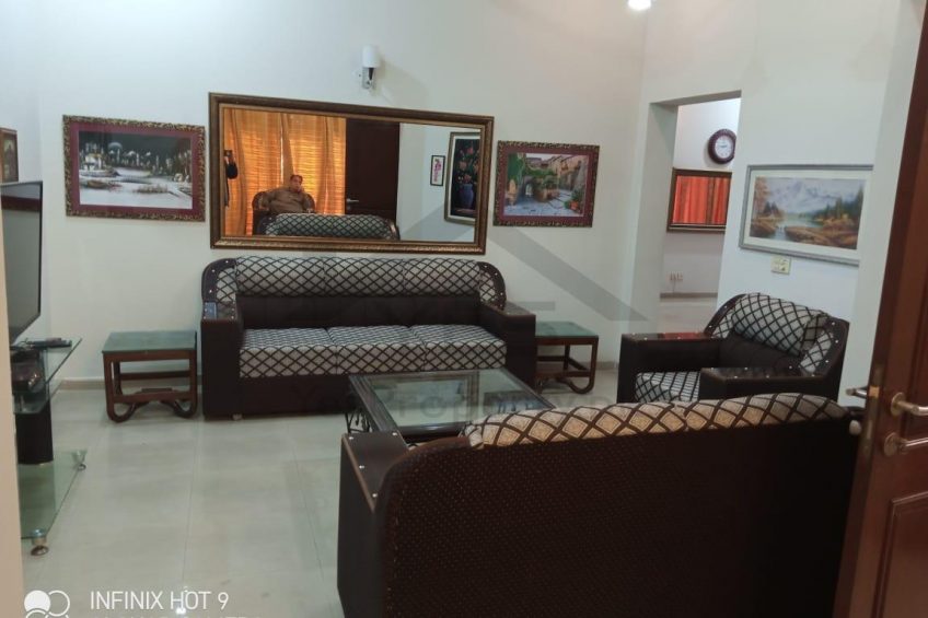 10 MARLA FURNISHED HOUSE FOR RENT IN DHA PHASE 8