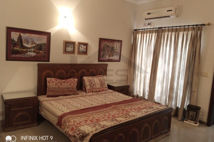 10 MARLA FURNISHED HOUSE FOR RENT IN DHA PHASE 8