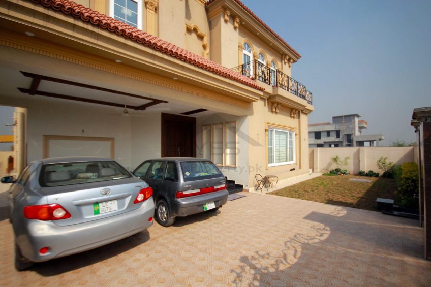 1 Kanal Modern Mediterranean Bungalow DHA Lahore