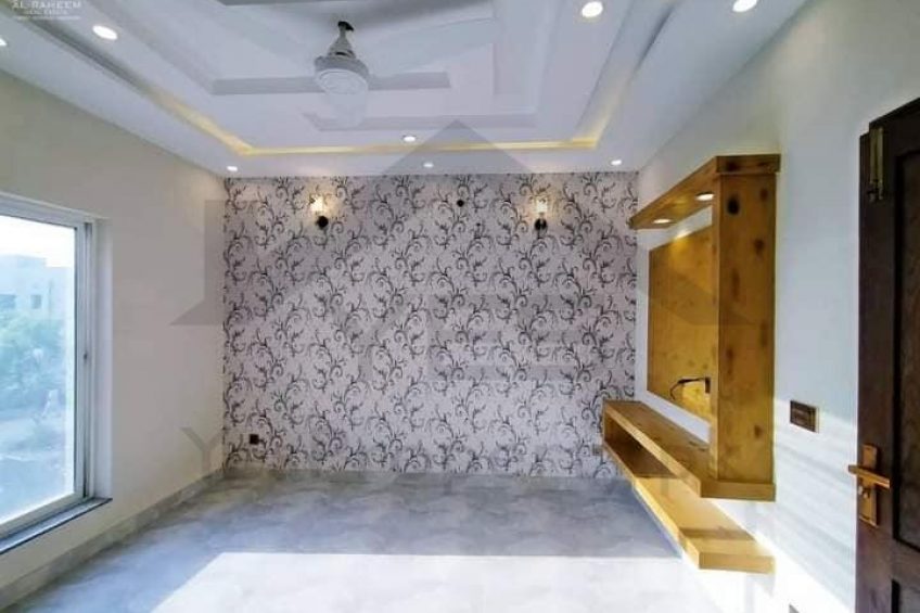 5 marla Brand New House for Rent DHA 9 Town Lahore