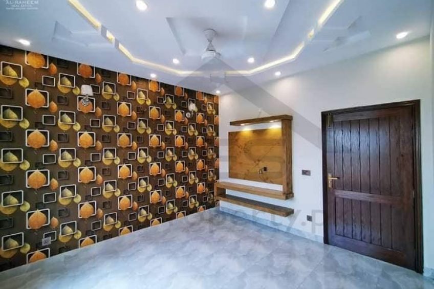 5 marla Brand New House for Rent DHA 9 Town Lahore