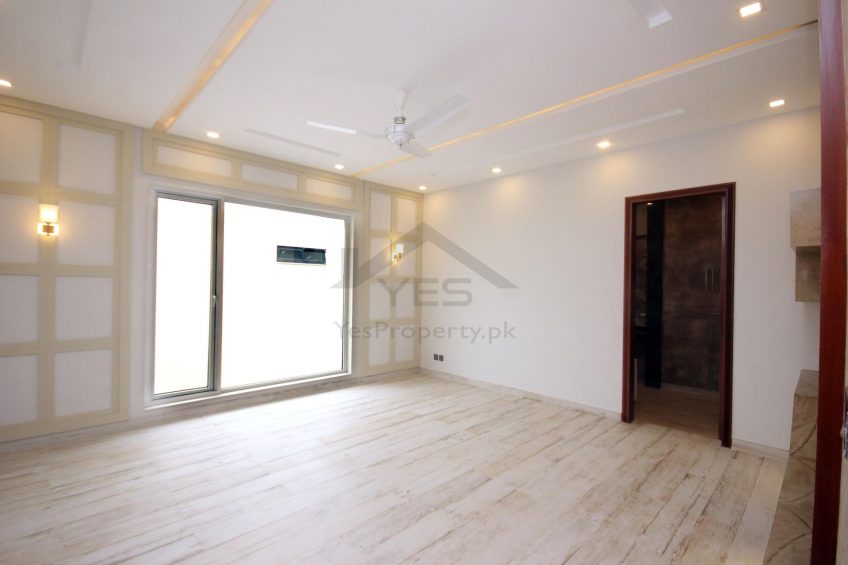 1 Kanal Marvelous House for Rent in Phase 5 DHA Lahore