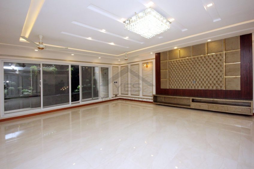 1 Kanal Marvelous House for Rent in Phase 5 DHA Lahore