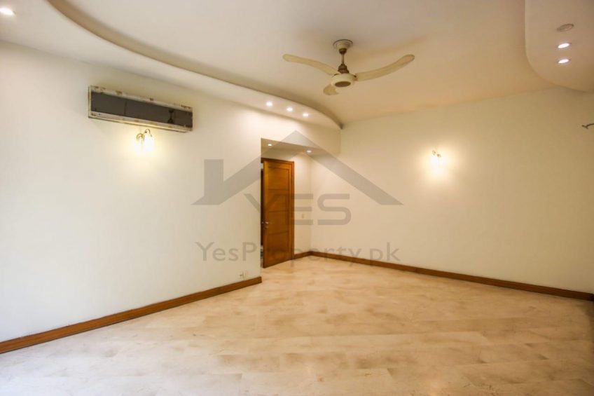 2 Kanal Used Basement House For Sale in DHA Phase 2 Lahore