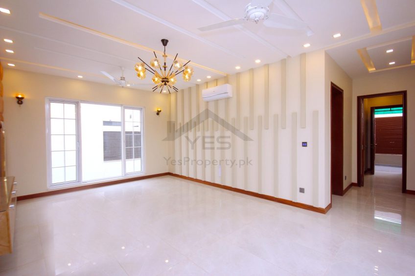 1 Kanal Marvelous House for Rent in Phase 5 DHA Lahore