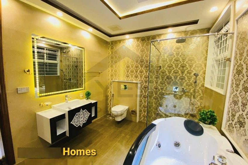 2 Kanal Luxury Bungalow is Available for Sale in Valencia Town Lahore