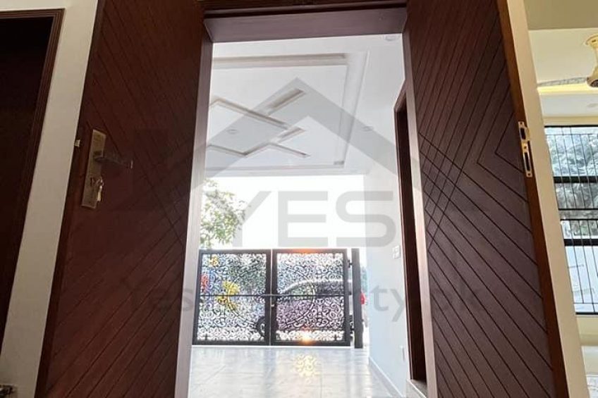 5 Marla House For Sale in Bahria Town Lahore