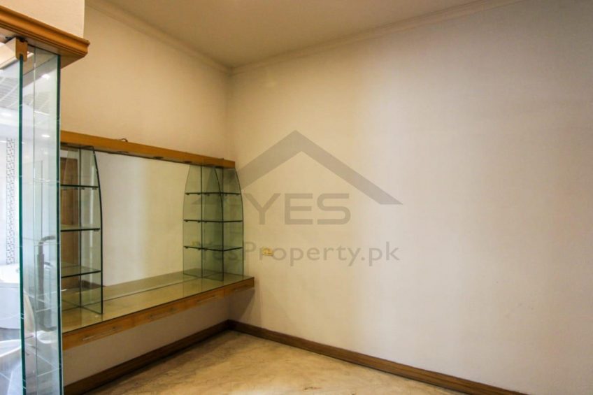 2 Kanal Used Basement House For Sale in DHA Phase 2 Lahore