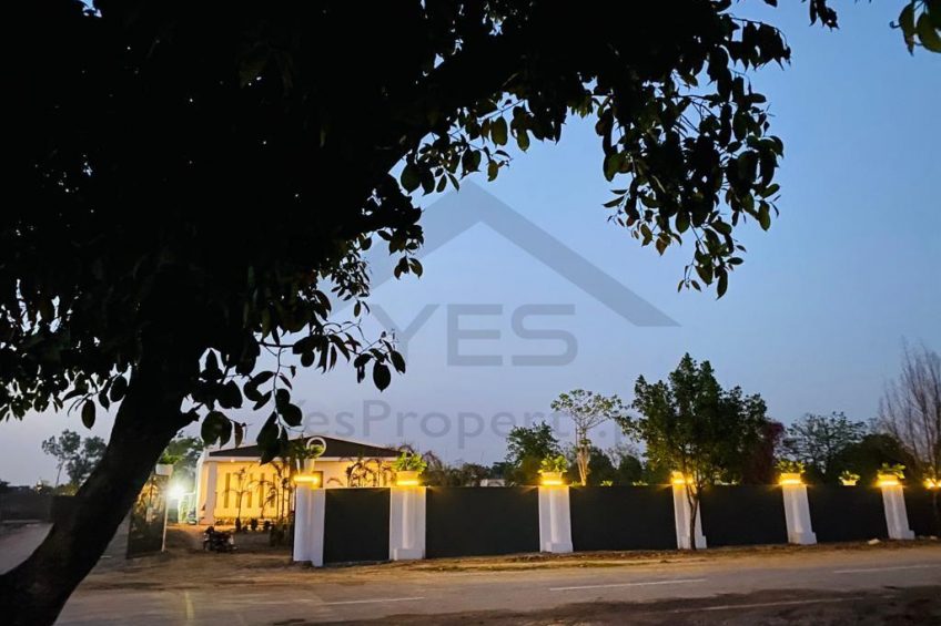 HALF ACRE CORNER FARM HOUSE AVAILABLE FOR SALE BEDIAN ROAD LAHORE