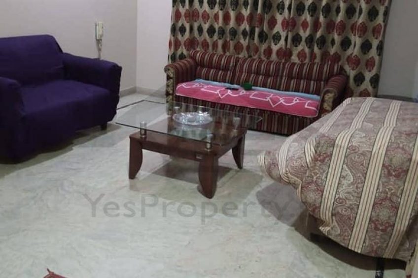 240 SQ YARDS Ground +2 Renovated & Well Maintained Bungalow For Sale in Karachi