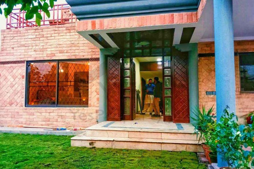 1 Kanal Luxury House For Sale in DHA Phase 3 Lahore