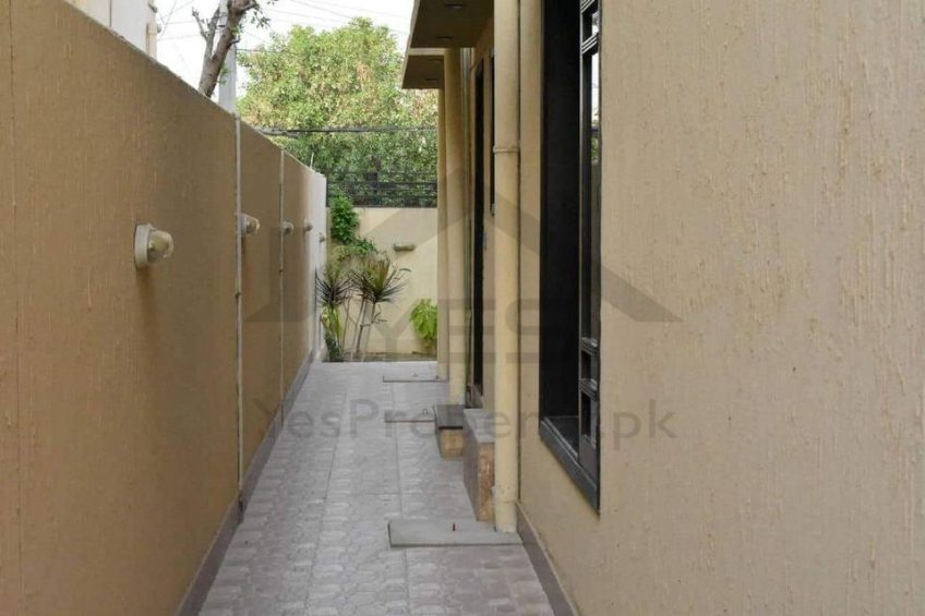 500 Yards Bungalow For Sale In Khayaban E Qasim DHA Phase 8 Karachi