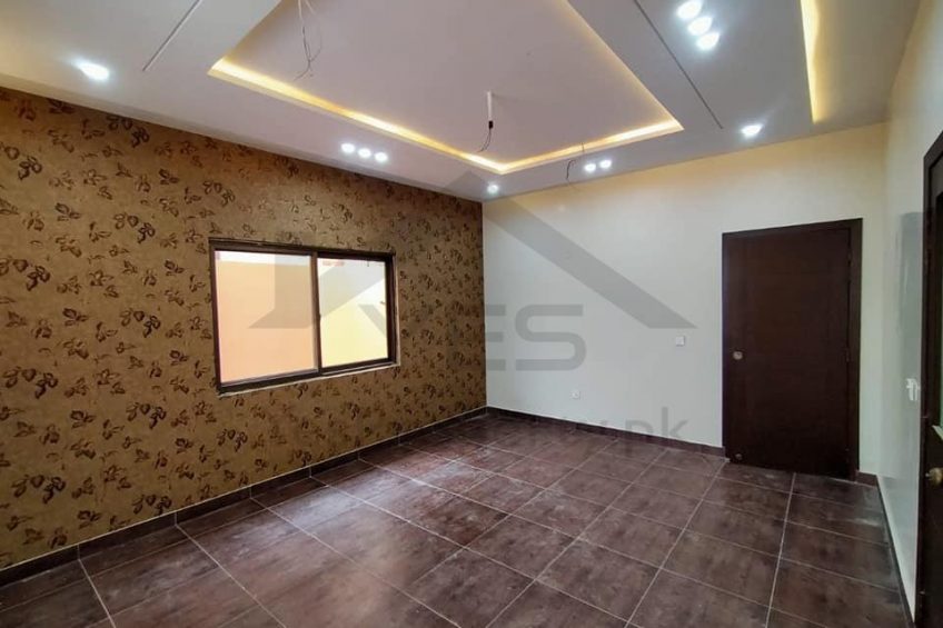 20 Marla House For Sale in Buch Executive villas Bosan Road Multan