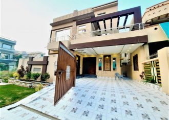 10 Marla New House For Sale At Valencia Town Near Wapda Town Lahore