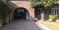 15 Plus Year Old House For sale Model Town Lahore