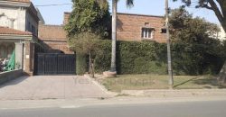 15 Plus Year Old House For sale Model Town Lahore