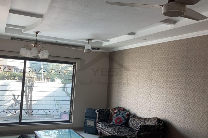 13 Marla Corner House 8 Years Old Double Unit House For Sale Phase 4 DHA Lahore