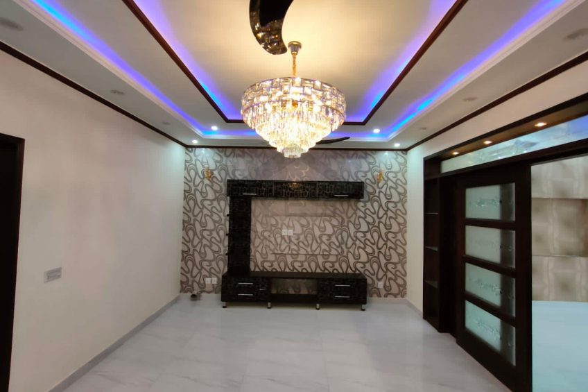 10 Marla Double Story Beautiful House For Sale Bahria Town Lahore