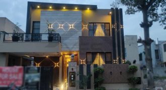 10 Marla Semi Furnished House For Sale Phase 8 Lahore