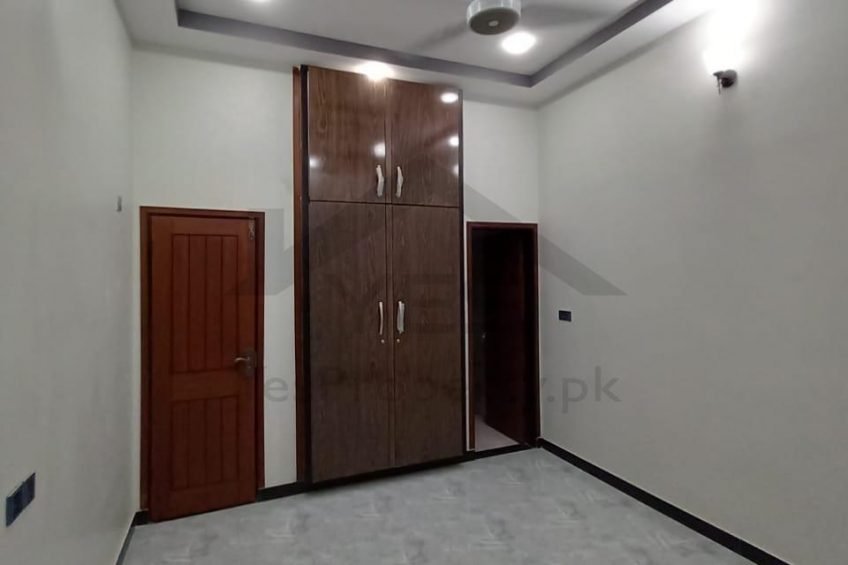 120 SQ YARD House Available For Sale in Gulshan E Maymar Karachi