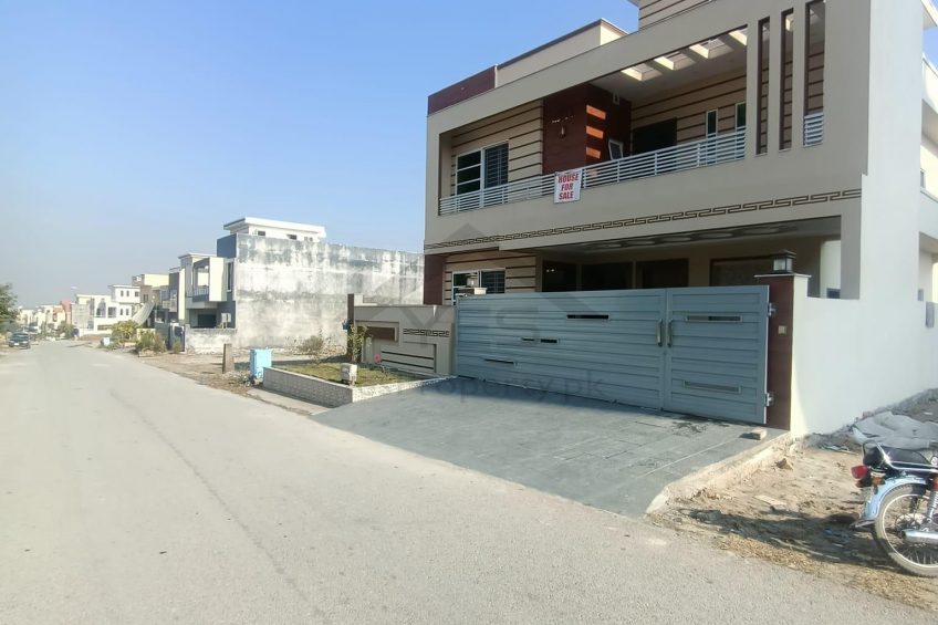 12 Marla Modern Designed House For Sale in Media Town Rawalpindi Near Islamabad Highway