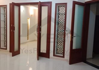 10 Marla House At Ideal Location For Sale in Bahria Town Lahore