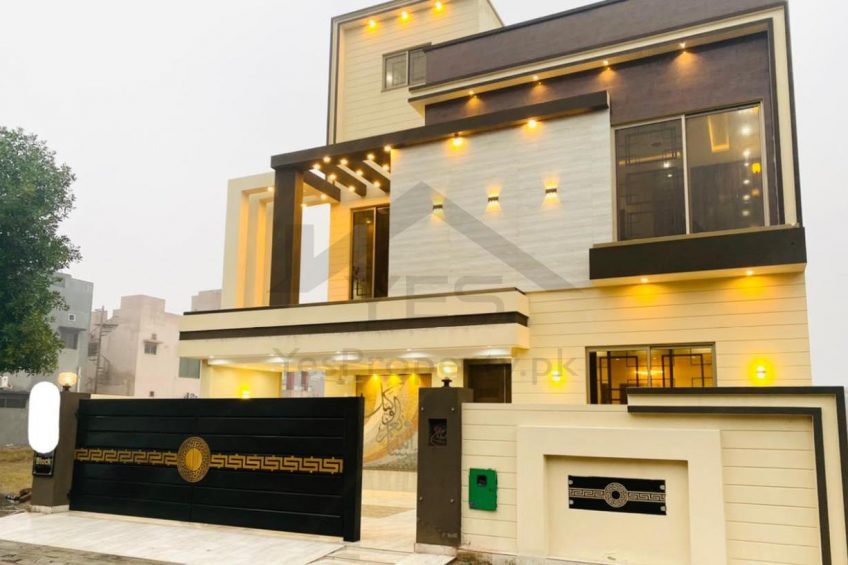 10 Marla Double Story Beautiful House For Sale Bahria Town Lahore