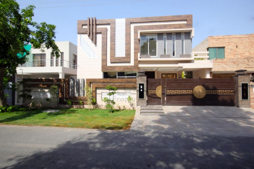 1 Kanal Modern Mediterranean Bungalow For Sale in DHA Lahore