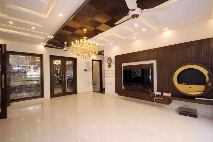 1 Kanal Modern Mediterranean Bungalow For Sale in DHA Lahore