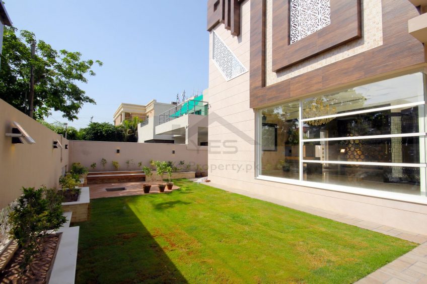 1 Kanal Modern Mediterranean Bungalow For Sale in DHA Lahore