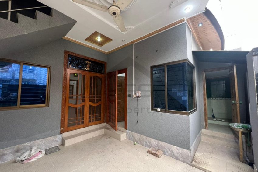 5 Marla Used House is Available for Sale In Al Rehman Garden Phase 2 Block D Lahore