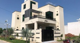 5 Marla Beautiful House in SJ Gardens Housing Society Opposite To DHA Phase 10 Lahore