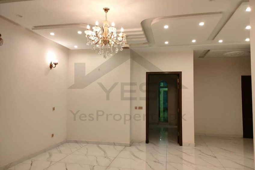 10 Marla Brand New Beautiful House For Sale in Tariq Garden Lahore