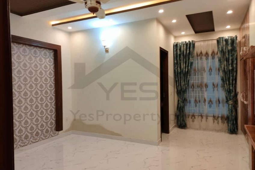 10 Marla Brand New Beautiful House For Sale in Tariq Garden Lahore