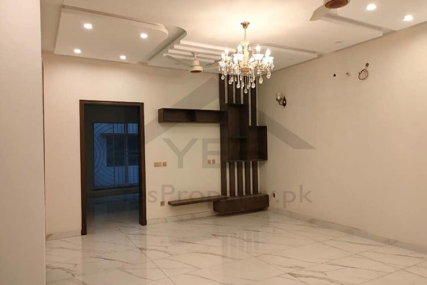 10 Marla Brand New Beautiful House For Sale in Tariq Garden Lahore