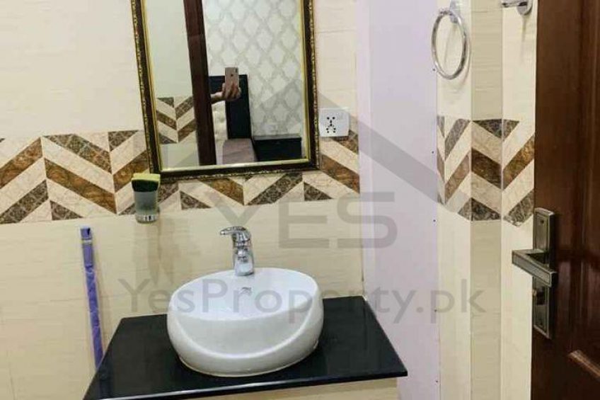 565 SQFT Brand New Furnished Apartment For Sale in Bahria Town Lahore