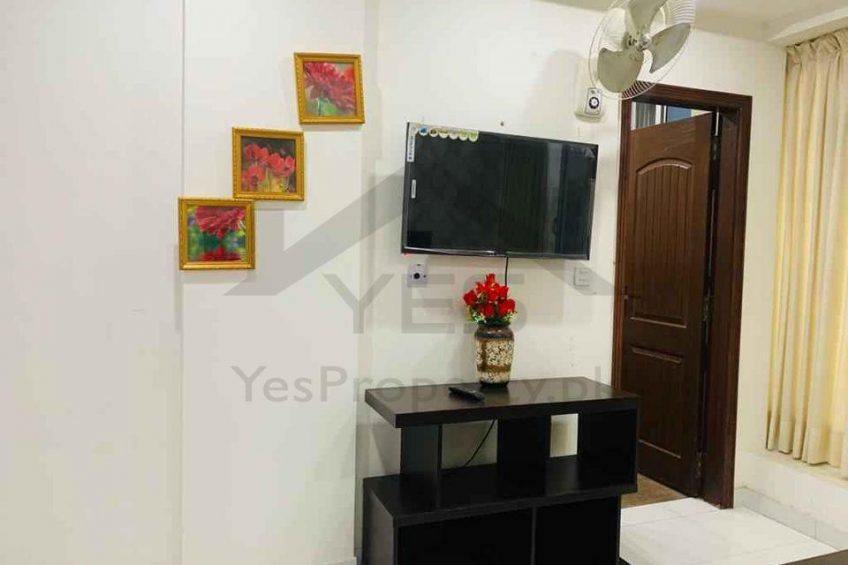 565 SQFT Brand New Furnished Apartment For Sale in Bahria Town Lahore