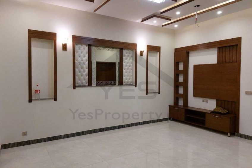 10 Marla New House For Sale in Wapda Town Lahore