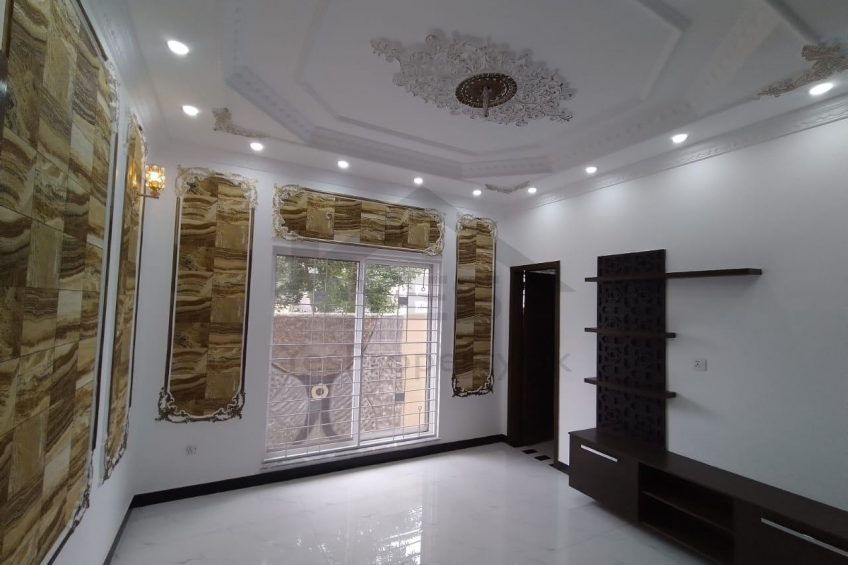 10 Marla Corner Spanish House For Sale At DHA Rahbar Lahore